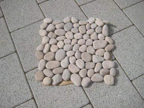 pebble tiles on mesh