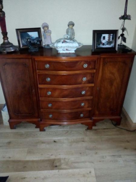 Sitting room chest of drawers/side board - quick sale