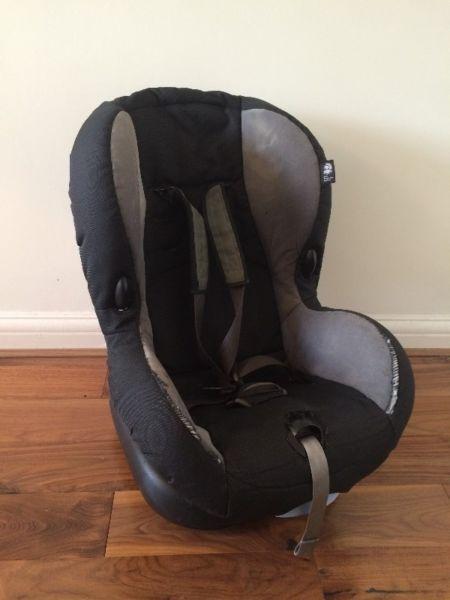 FOR QUICK SALE MAXI COSY CHILD SEAT 0-3 years