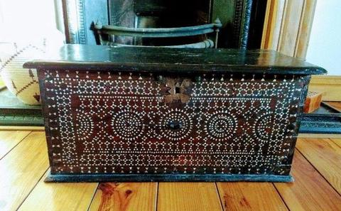 GORGEOUS ANTIQUE INDIAN CHEST w/ MOTHER OF PEARL