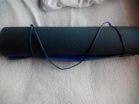 Yoga Mat. GREAT CONDITION