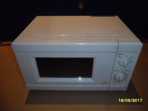 White Manual Microwave
