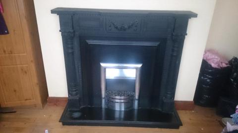 Electric fire with surround