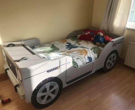 Kids safari bed - excellent condition