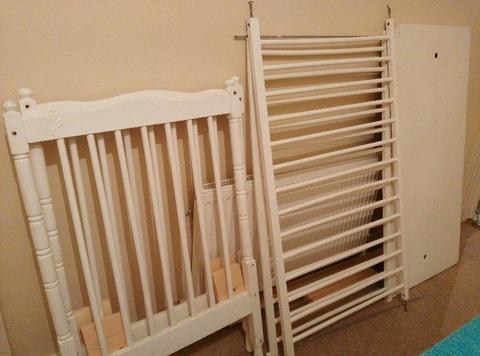 Cot for 0 to 12 months