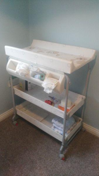 Great condition baby changing unit for sale
