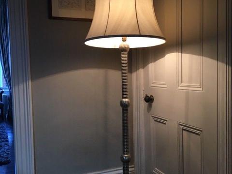 Vintage style floor standing lamp for sale €50