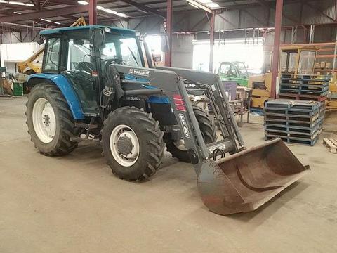 New Holland TL80 4WD Tractor with Loader