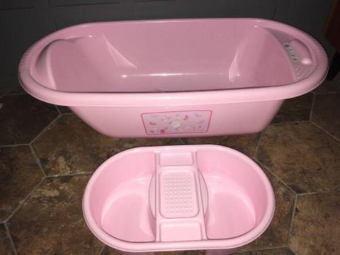 Pink baby bath & top and tail set