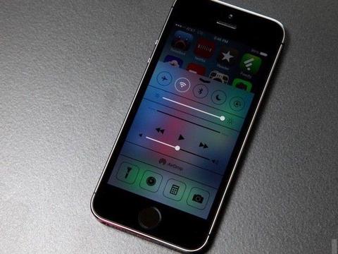 iPhone 5s black unlocked