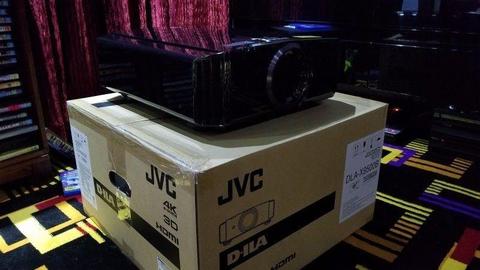 JVC DLA-X9500B Projector