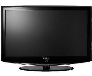 Used As New 32'' Samsung Full HD LCD TV for sale. Excellent condition. come With built-in Freeview