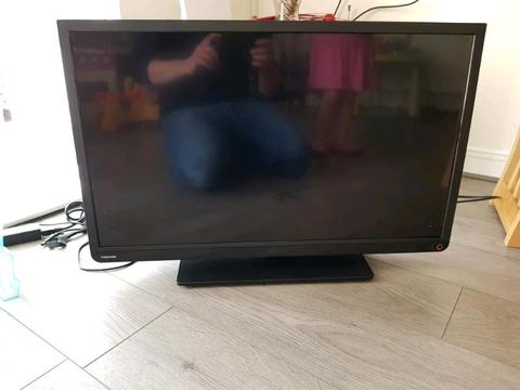 32 inch HD Toshiba LED tv with USB and saorview,DVD