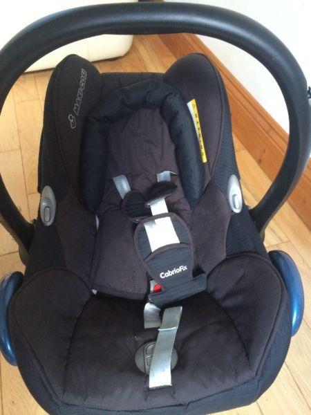 Maxi Cosi infant car seat 0+