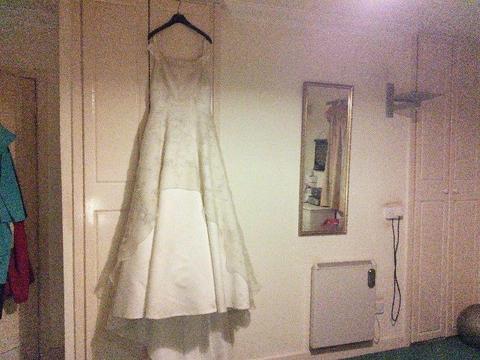 Vera Wang imitation wedding dress for sale