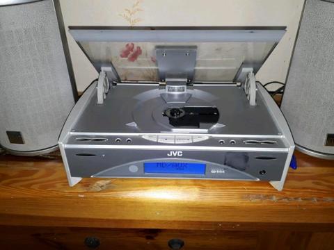 JVC Compact Component System. CD Player / Tuner / Speakers JVC FS-SD7R - HiFi Stereo System