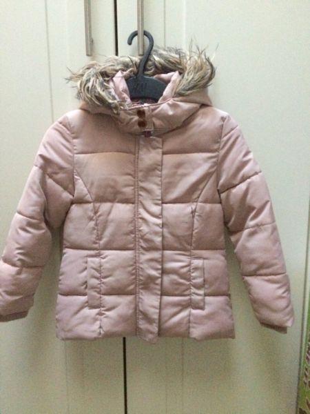 Girls Winter Jacket (4-5yrs) label says 5-6yrs