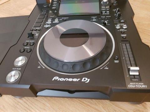 Pioneer CDJ-TOUR1 Multi Player DJ Demo-Modell CDJ-2000 Nexus