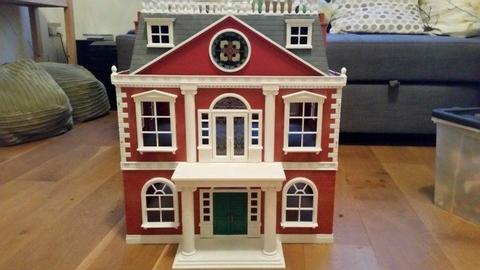 For Sale - Sylvanian Regency Hotel, Caravan, Cars, Tree House School and much more