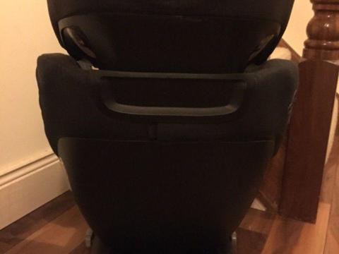 2 maxi cosi Rodifix car seats for sale