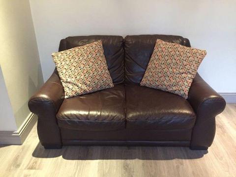 2 seater leather suite
