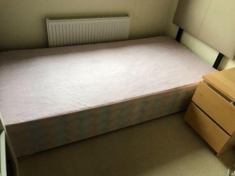 Single bed divan base with headboard (no mattress)
