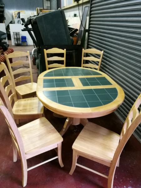 7 piece dinning table and chairs