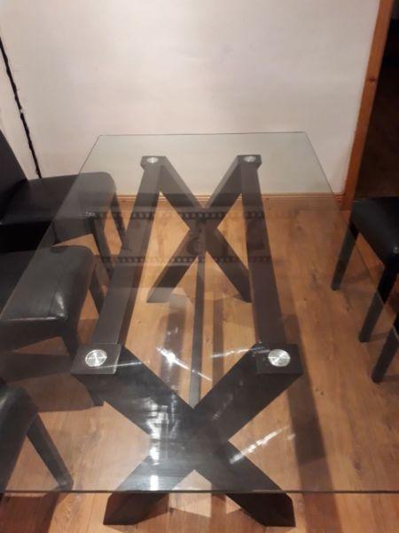Glass Dining Table for sale €150 ONO