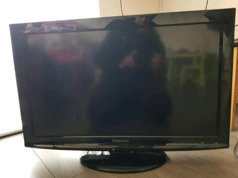 32 inch HD Panasonic Lcd Tv