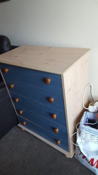 Chest of 5 drawers+wardrobe