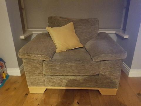 3 Seater sofa with 2 arm chairs