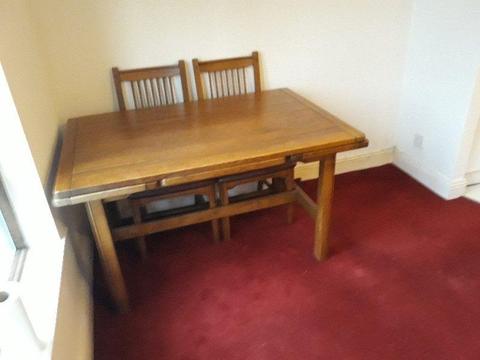 Extendable Kitchen Table & 4 Chairs