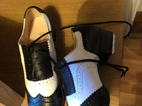 Girls tap shoes