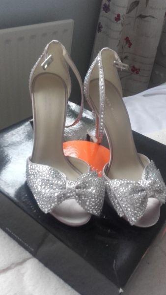 Brand new Karen Millen shoes size 7!