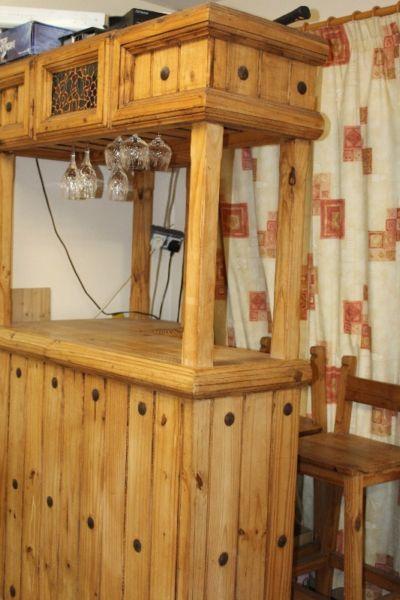 Mexican Pine Home Bar with Two Stools
