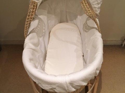 Mamas and Papas Moses basket with Stand - tags still on