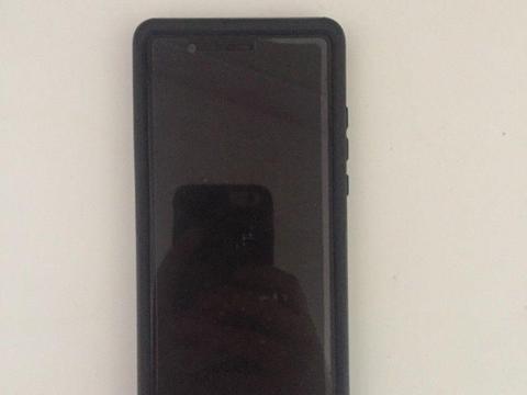 Huawei P9 Nearly new perfect condition + otter box cover