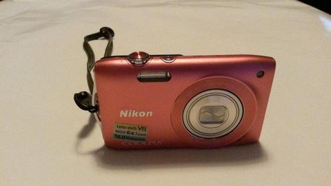 Pink camera coolpix s3300