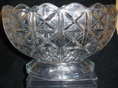Vintage Large Italian Oval Flint Glass Pedestal Footed Bowl 10”
