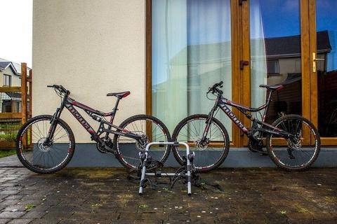 2 2 x Mountain Bike 26” + 3 Bike Carrier