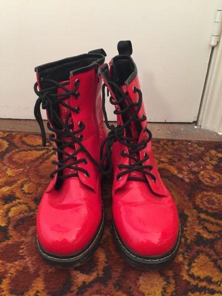 Boots UK Size 6