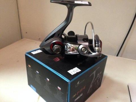 Spinnig reel quantum fire 30