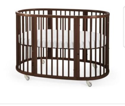 Stokke cot an bed