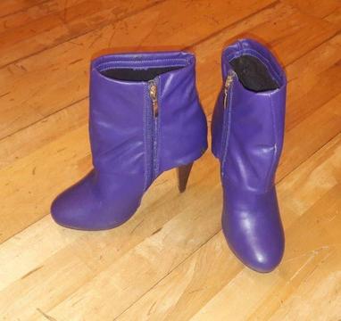 Ankle boots size 5