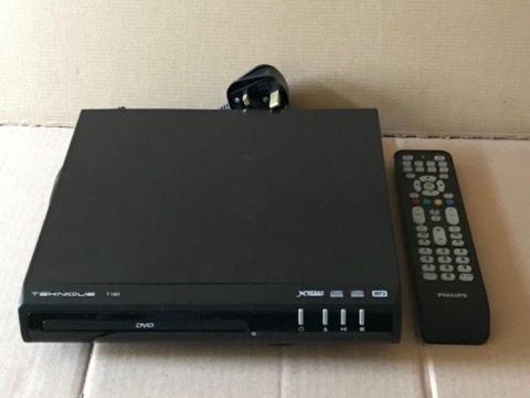 Teknique DVD Player & Philips Universal Remote