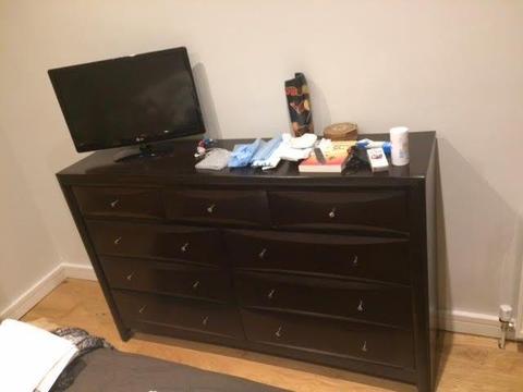 Dresser - high quality, excellent condition (for collection)