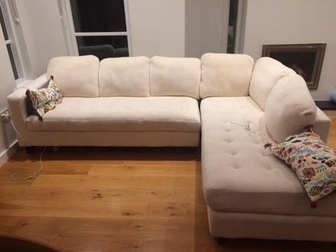 Large, luxurious and very comfortable sofa in great condition (for collection)
