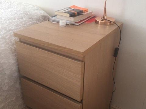 A chest of 3 drawers - €25 only