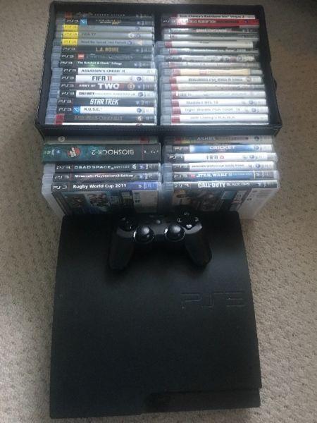 PS3 320GB, 40 games and 2 controllers