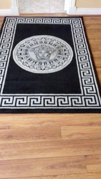 Desinger large rug mat in vgc